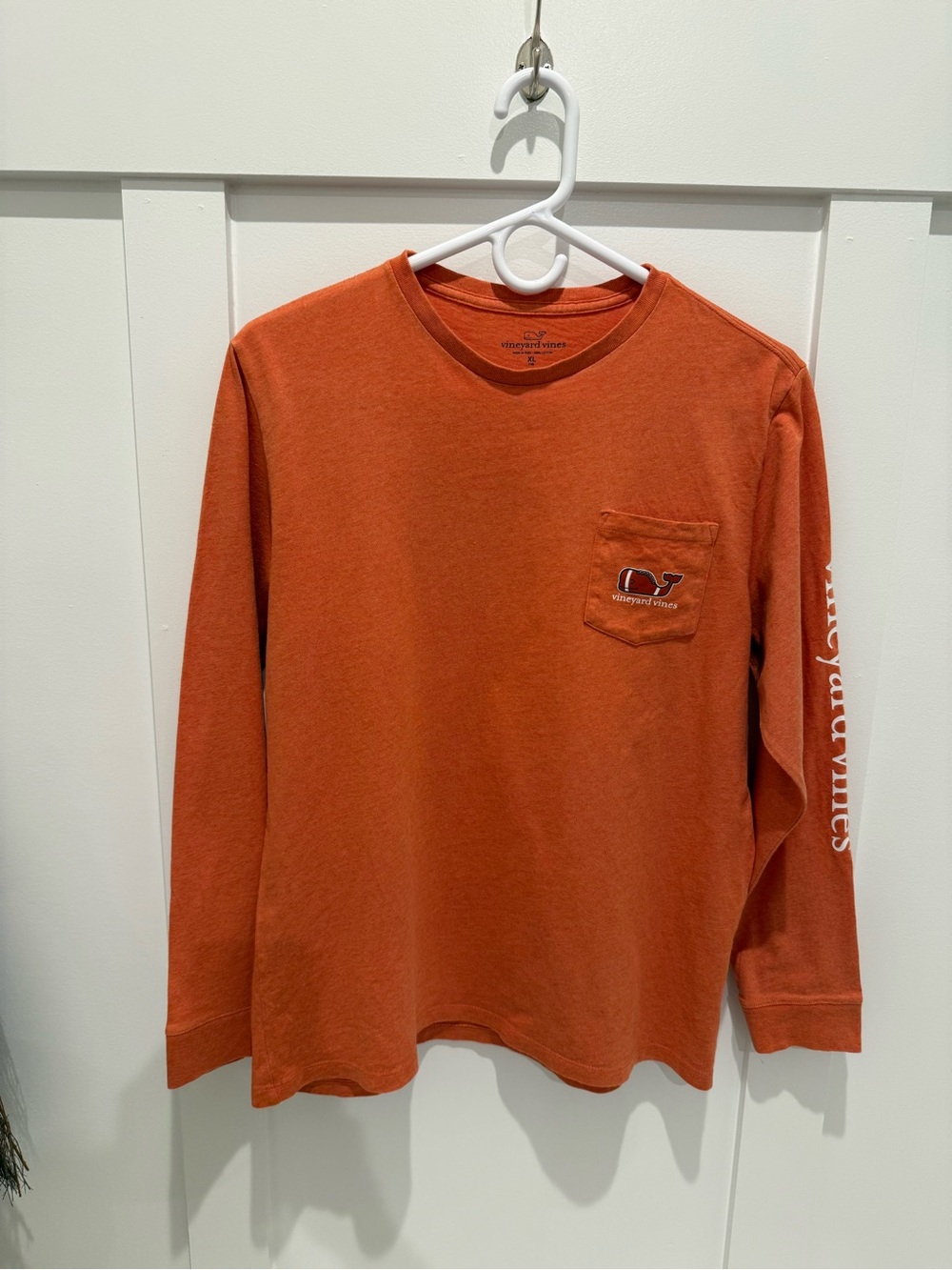 Boys Vineyard Vines Pocket Tee in Excellent Condition, Size XL (18)